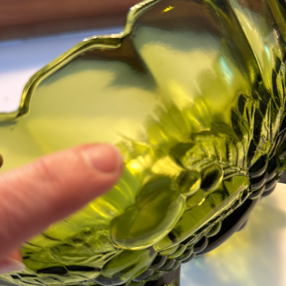 Indiana Glass green footed serving display bowl embossed fruit - Picture 4 of 6